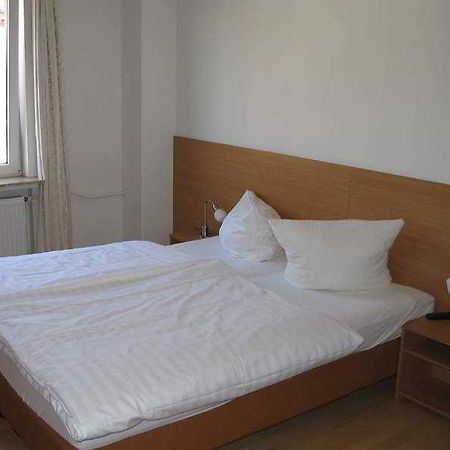 City Hotel BRE Esterno foto